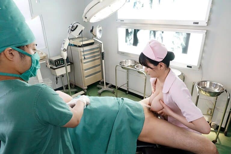 Phim  Sex Anh bệnh nhân may mắn đang phẩu thuật và nữ y tá vú to yêu nghề