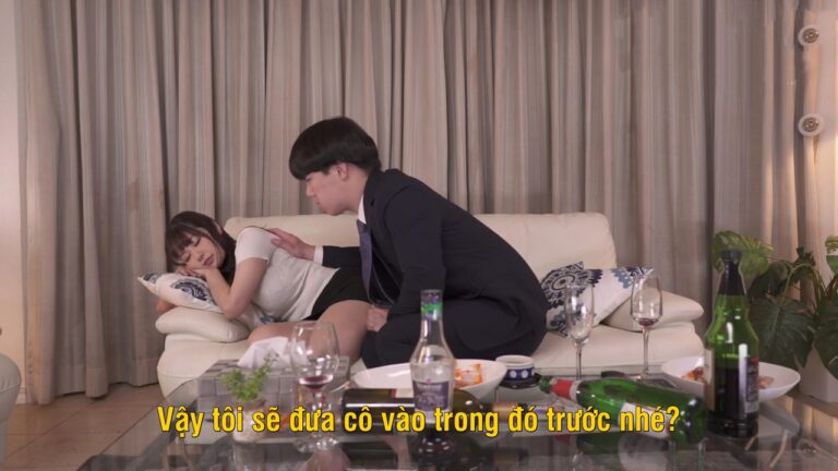 Phim  Sex Anh nhân viên địt vợ sếp 3 ngày khi đi công tác xa