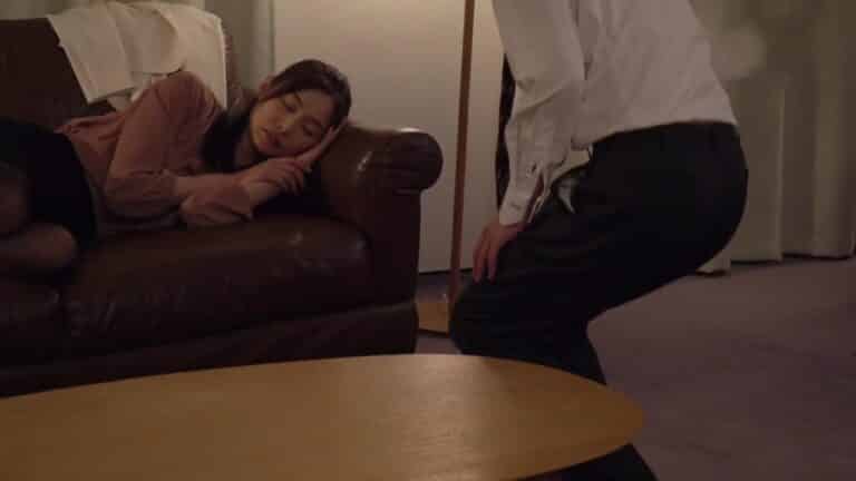 Phim  Sex Anh nhân viên may mắn ngủ nhờ nhà sếp và…