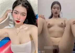 Phim  Sex Clip Tú Anh khoe bướm múp rụp đầy nước