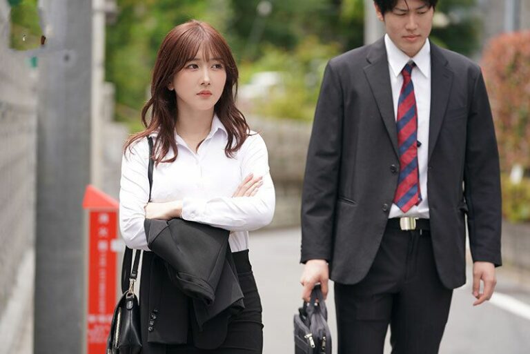 Phim  Sex Cô nàng đồng nghiệp khó tính xinh đẹp của tôi là gái gọi lúc nữa đêm