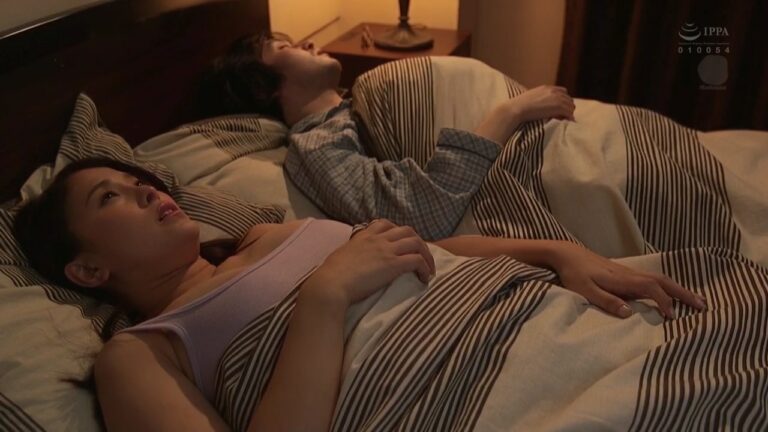 Phim  Sex Cưỡng dâm cô hàng xóm cạnh nhà xinh đẹp