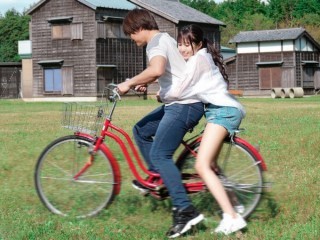 Phim  Sex Địt cô bạn thân ngồi cùng bàn
