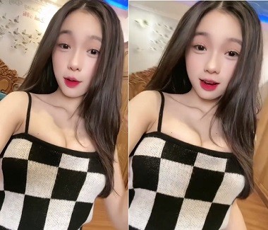 Phim  Sex Em áo caro bị nện trong WC