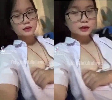 Phim  Sex Em học sinh vú non thèm địt