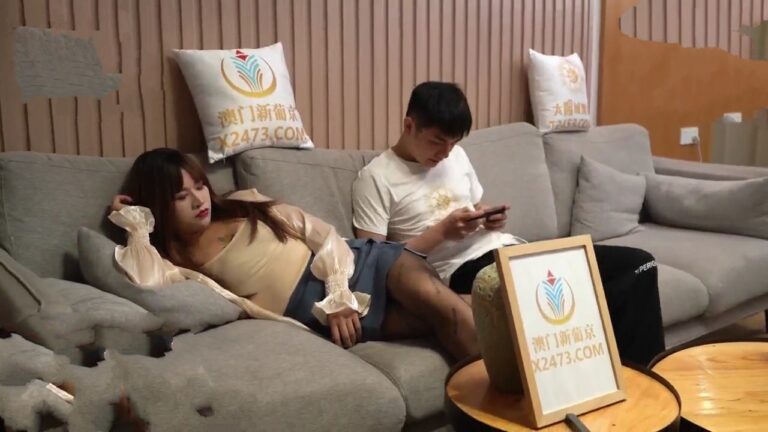 Phim  Sex Người dì dâm đãng loạn luân cùng cậu cháu trai mới lớn