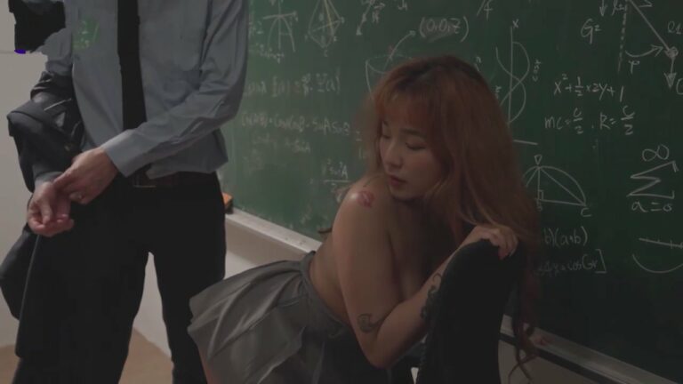 Phim  Sex Thầy giáo trẻ doggy em sinh viên dâm đãng nữa đêm đến gạ tình